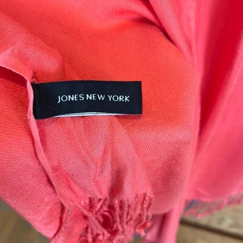 🍕🪻Jones New York salmon pink scarf 100% viscose fringe hem CLOSEOUT